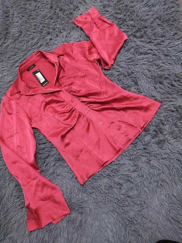 Сатинова сорочка блузка малинова Boohoo