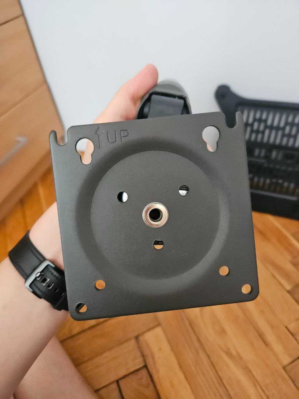 Uchwyt na monitor z podstawką pod laptopa