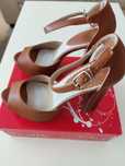 Sapatos de senhora, Tacão muito alto, tam 36, como novo.