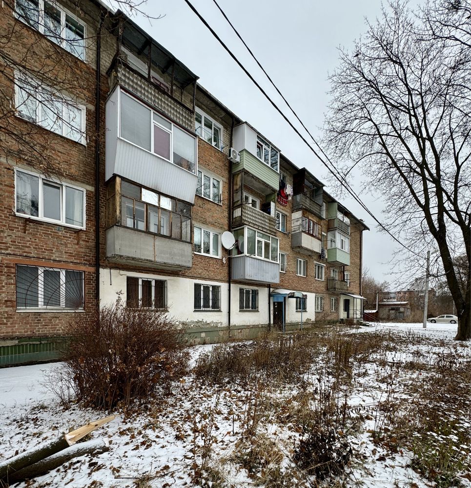 Продам кімнату з новим ремонтом в гуртожитку на Охтирській