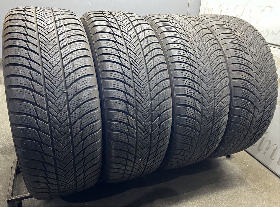 Шини 2020р 225 60 R17 Bridgestone Blizzak LM001 зима зимові