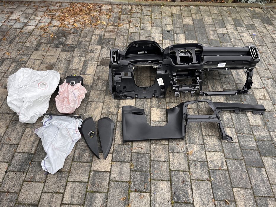 Deska rozdzielcza poduszki komplet XC40 do regeneracji