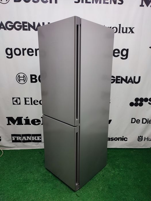 Преміальний двокамерний холодильник Liebherr CNsdc 5203  2023 рік