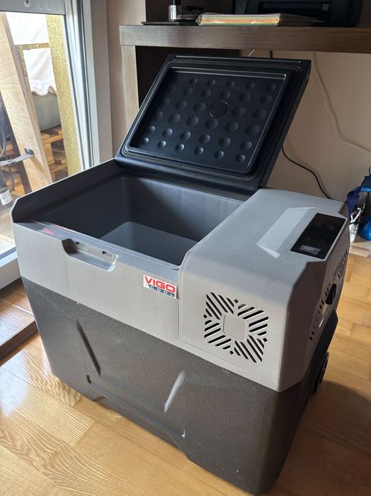 Lodówka samochodowa turystyczna 40l VIGO