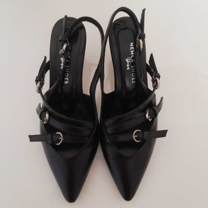 Босоніжки жіночі шкіряні чорні