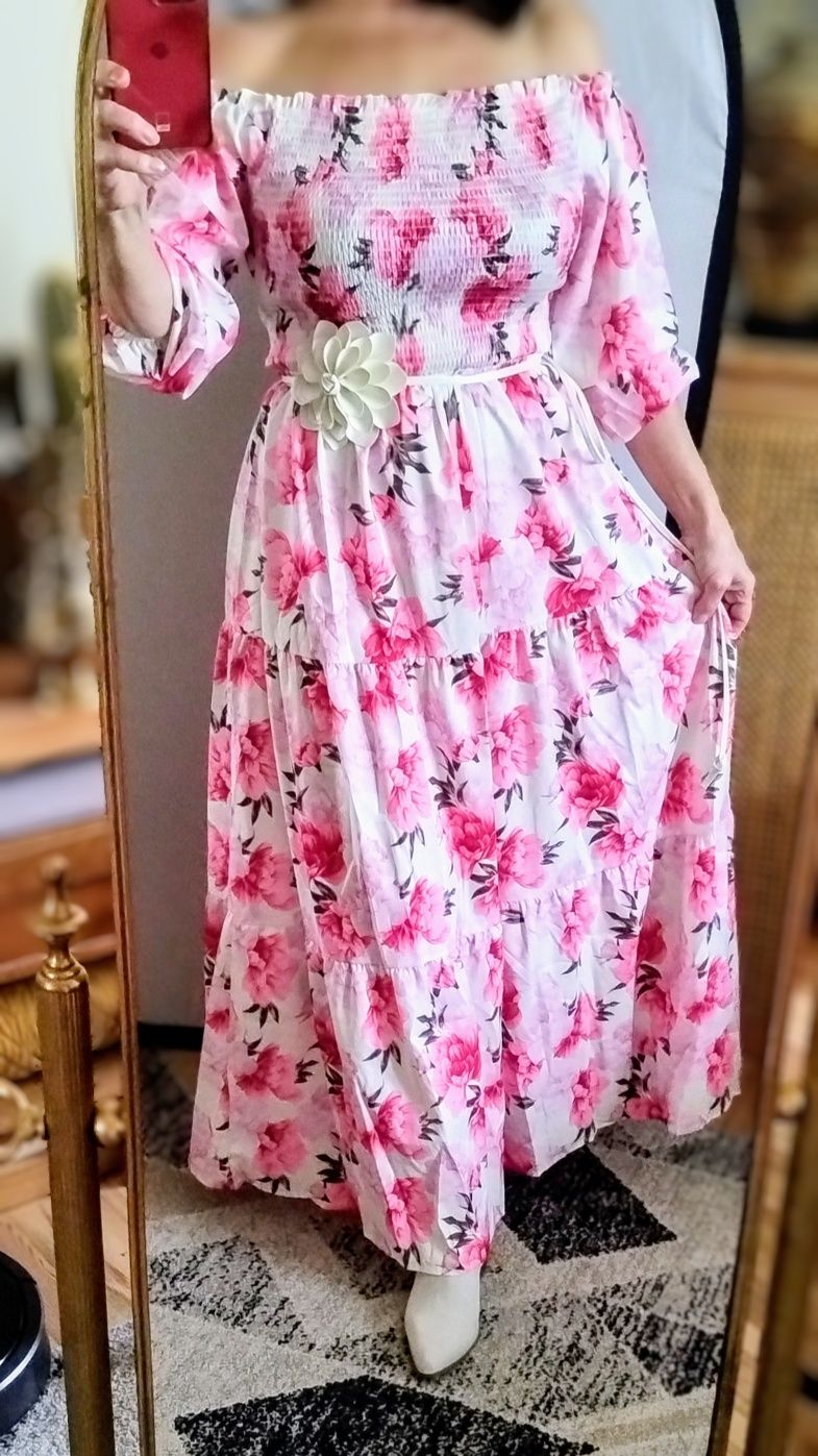 Długa,romantyczna,boho, country sukienka w kwiaty, gołe ramiona