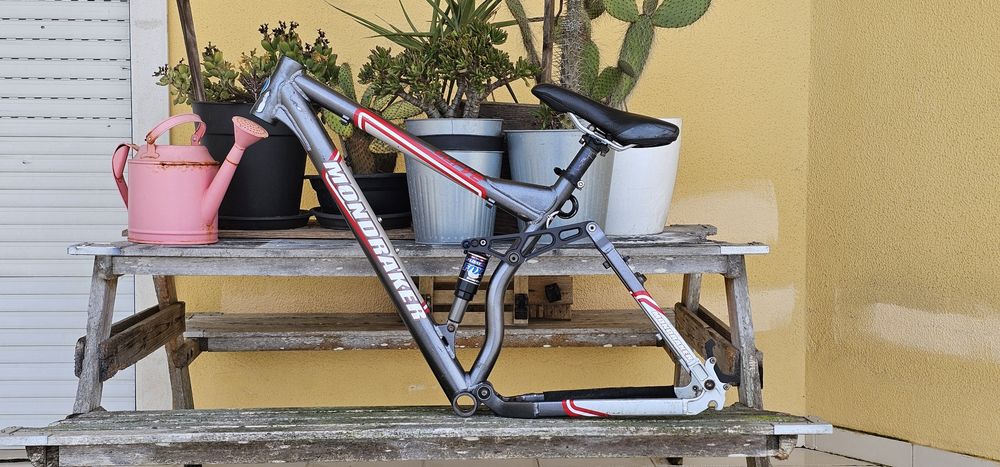 Quadro mondraker curve