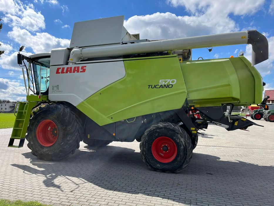 Claas TUCANO 570 heder Vario 770  Claas TUCANO 570 z hederem Vario 770