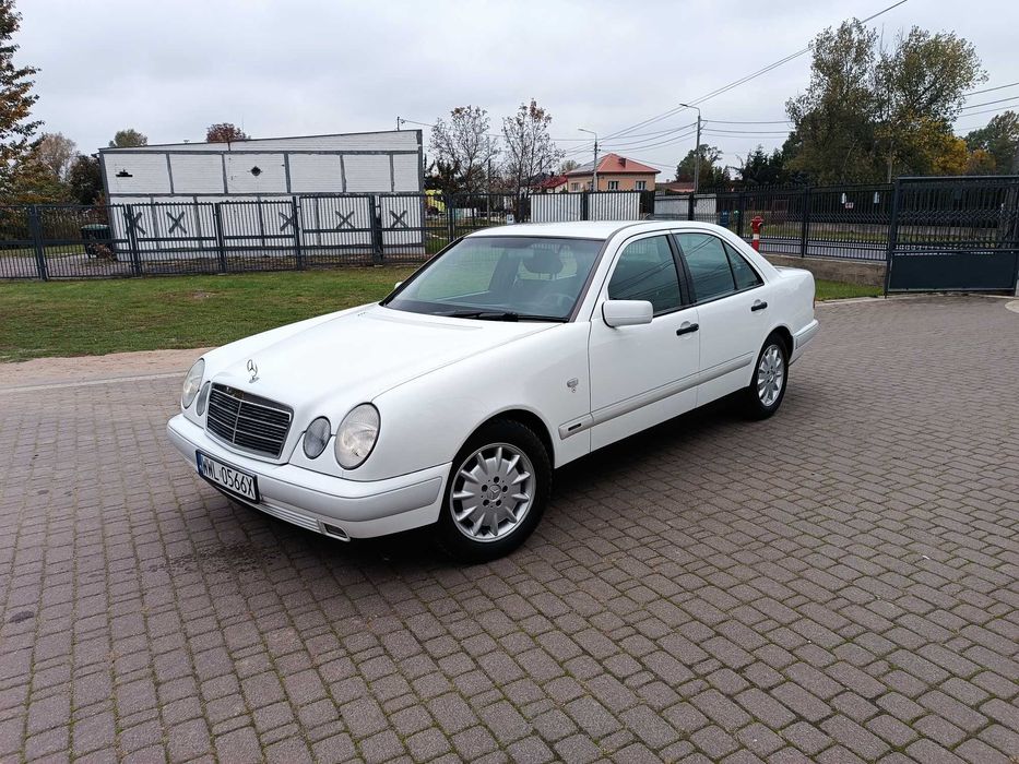 Wynajem okazjonalny Mercedes E200- 1998 rok, eventy, sesje, filmy