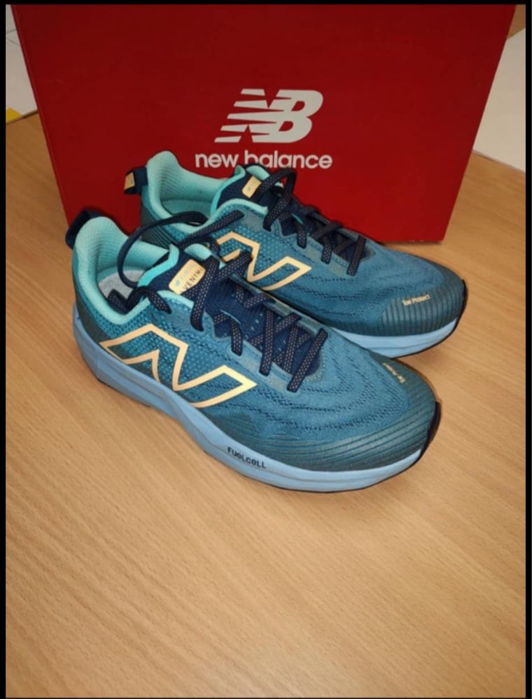 Buty damskie NEW BALANCE do biegania