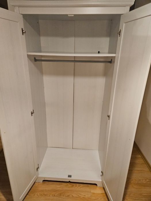 Biała szafa ikea / dostawa