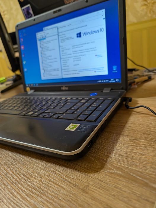 Fujitsu ; Ноутбук ; 2-16GB ; SSD 500 - 128GB ;  
 i5 , HDD 250 - 1TB.