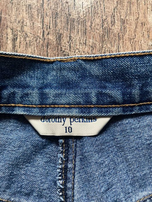 Джинсовые шорты Dorothy Perkins