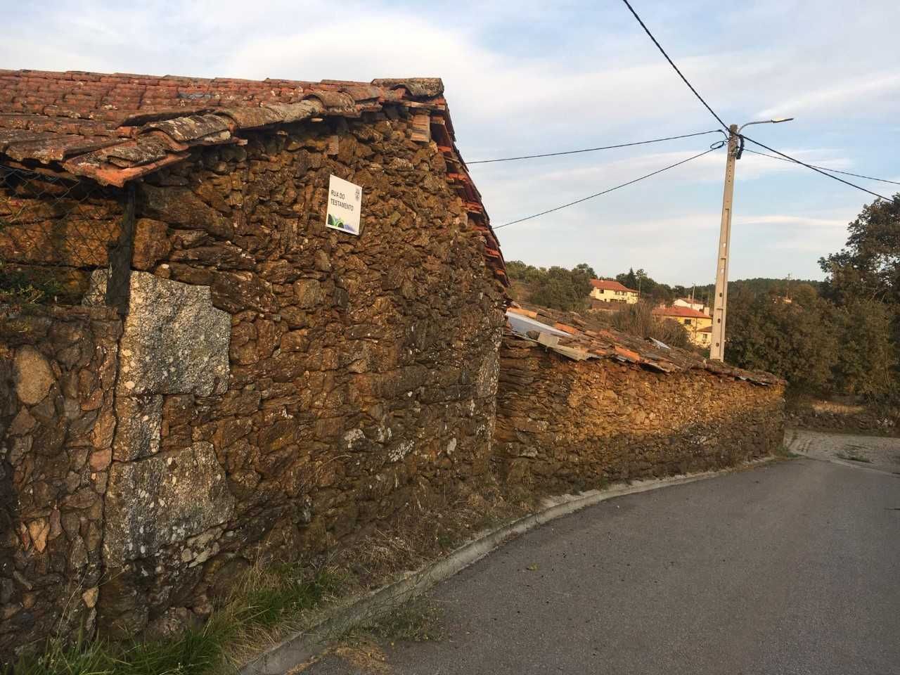 Moradia Térrea em Tinhela de Baixo