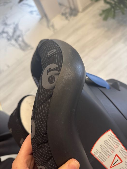 Авто крісло-люлька Maxi-cosi