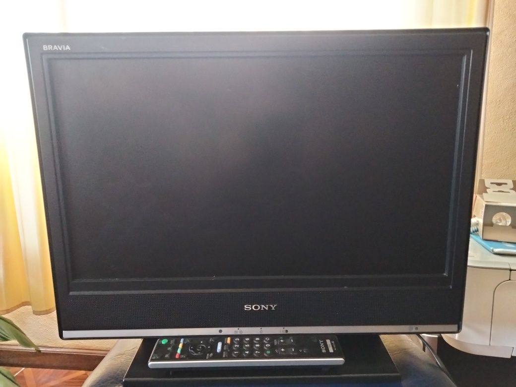 Tv LCD Digital SONY BRAVIA modelo KDL- 20S3000 Impecável