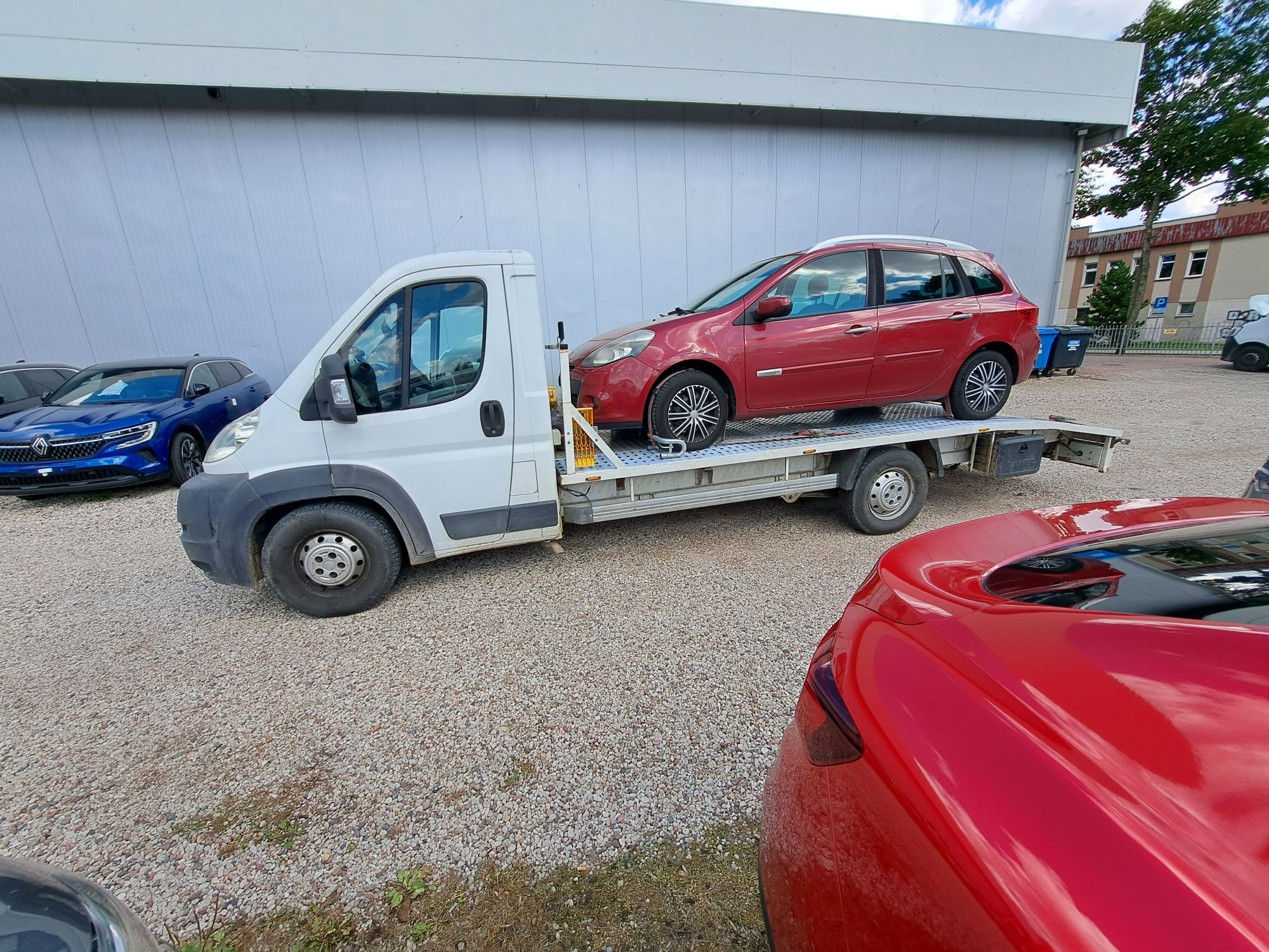 POMOC DROGOWA 24/7 Autolaweta Transport Maszyn Rolniczych FV do 2,5t