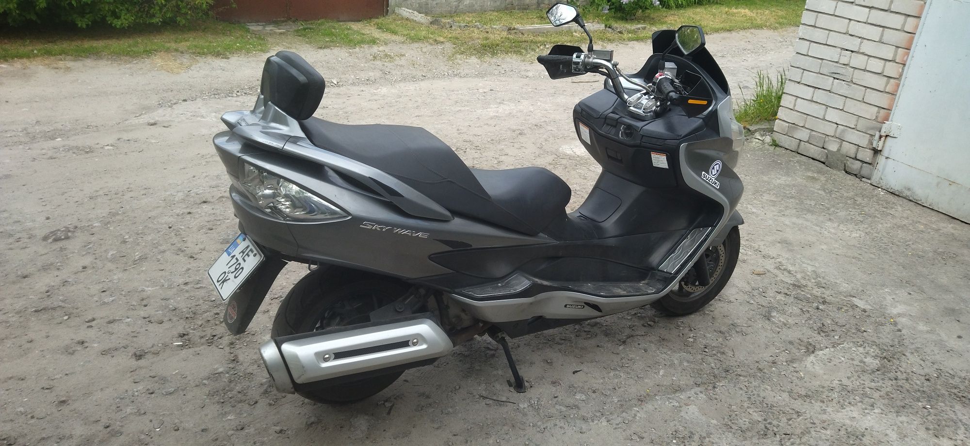 Suzuki SKY WAVE 250