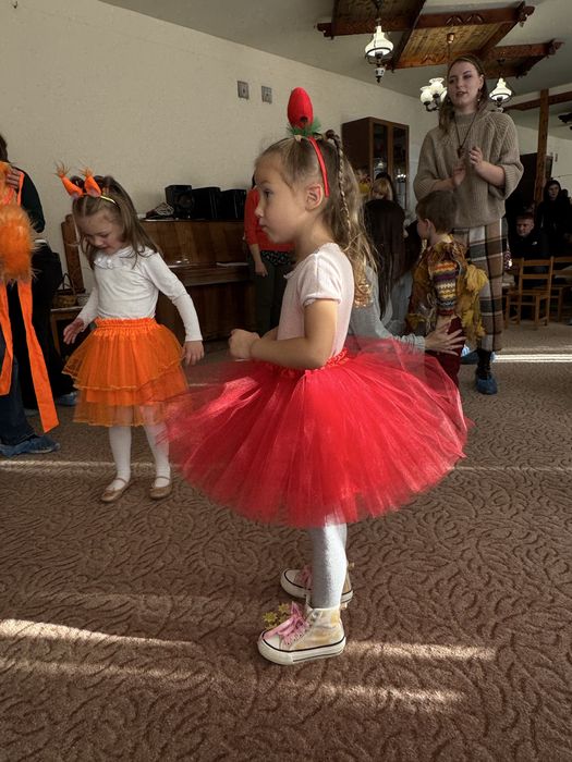 Костюм яблучка спідниця та обруч