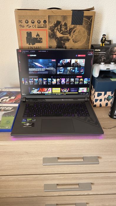 Portátil asus strix