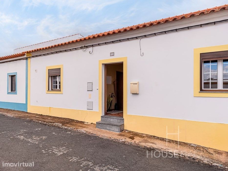 Moradia térrea T3 com quintal