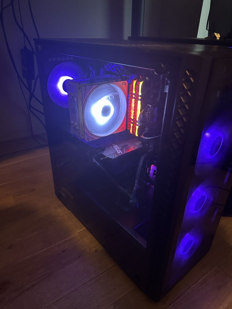 Komputer do gier CPU Ryzen 5 5600X, GPU RX6600XT, 32GB RAM