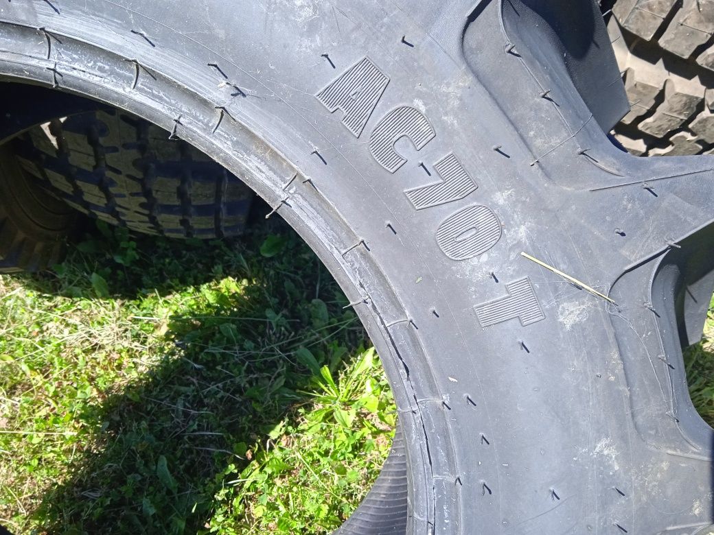 Opona 300/70R20 Mitas Nowa