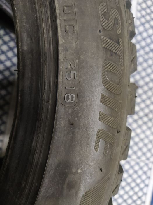 Cena za 2 Opony zimowe 235/45r18 BRIDGESTONE