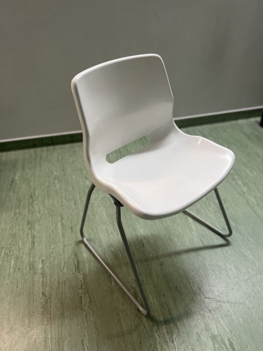 Cadeira escritorio  / clinica/ sala de espera/ quarto