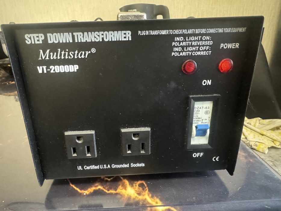 Перетворювач напруги 220/110