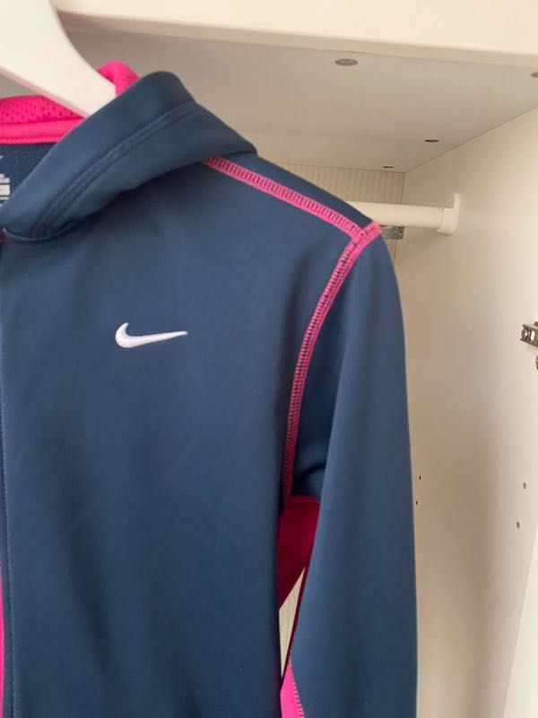 Bluza sportowa Nike granatowa różowa z suwakiem i kapturem