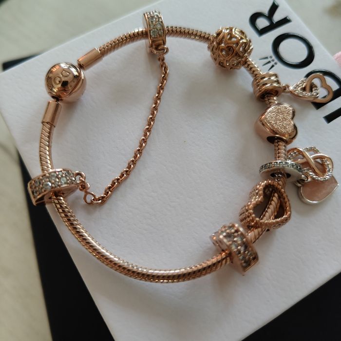 Pandora oryginalna bransoletka z charmsami