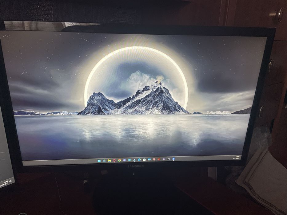 Монитор SAMSUNG 60гц