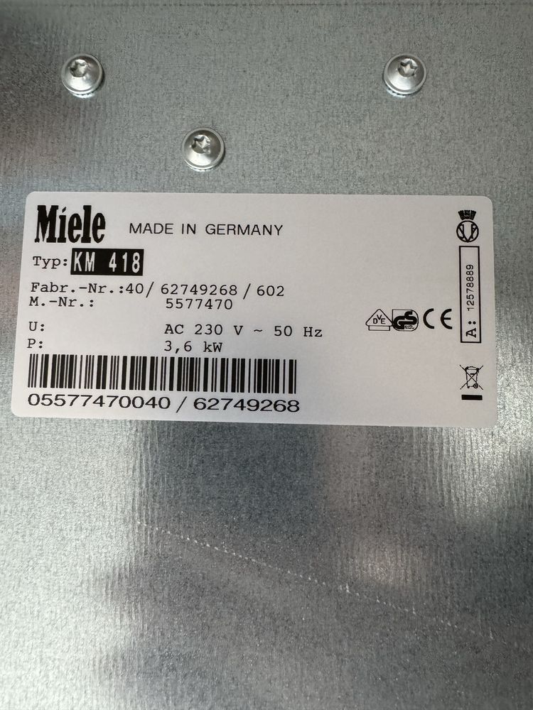 Індукційна варильна поверхня Miele KM418, 30 см