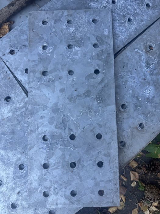 Sprzedam 25 sztuk blach montażowych stalowych