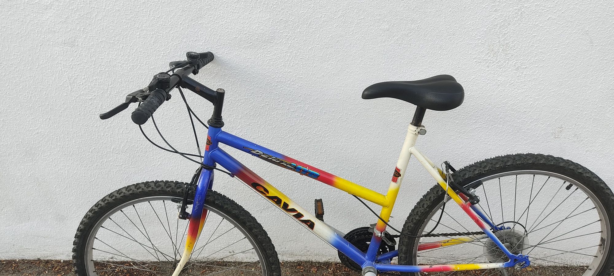 Bicicleta com 18 mudanças