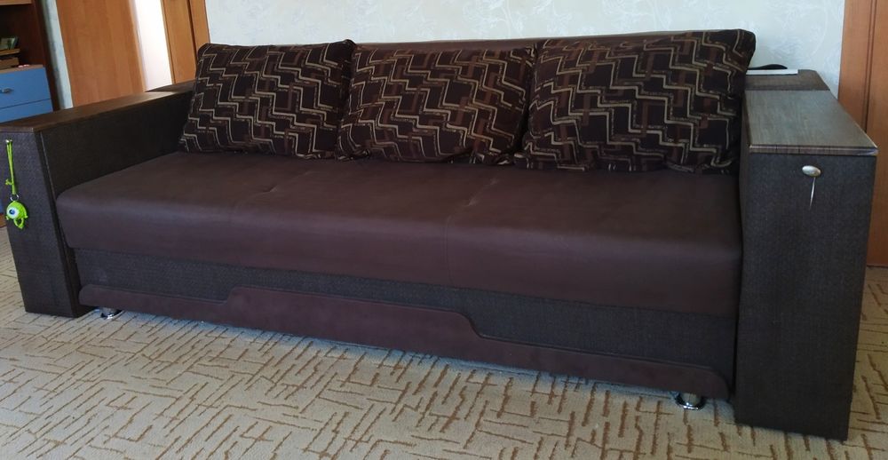 Диван в дуже гарному стані