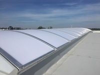 KLAPY DYMOWE Wyłazy dachowe Naświetla, sterowanie ręczne i elektryczne