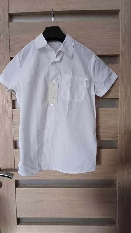 Nowa elegancka biała koszula z krótkim rękawem. R146.