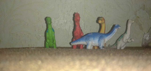 Комплект пластмасових тваринок " Динозаври - 3 "