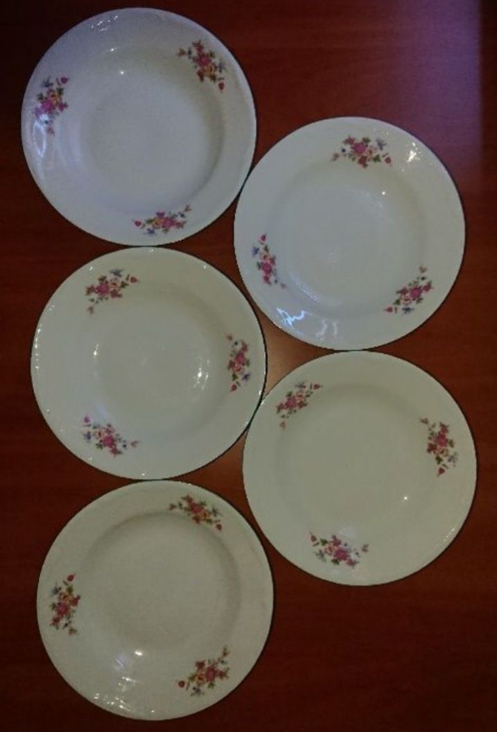 Talerze obiadowe  PRL vintage - 5 sztuk