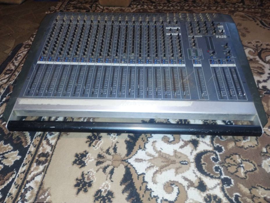 Мікшерний пульт ALLEN & HEATH PA20 на запчастини чи під ремонт