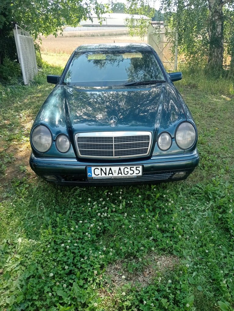 Mercedes Klasa E W210