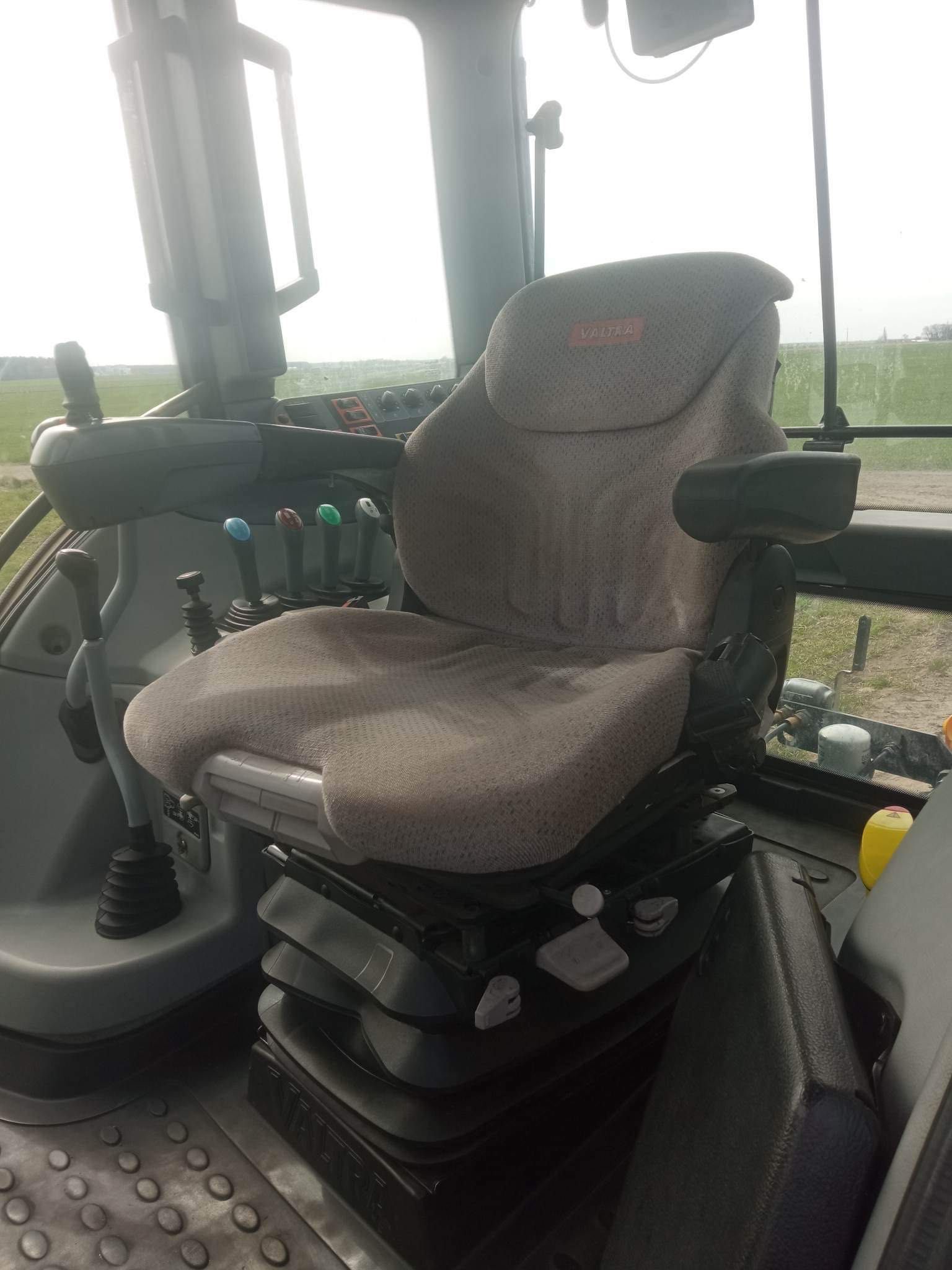 Valtra N123 Automat oryginalny ładowacz Valtra ARM Q66