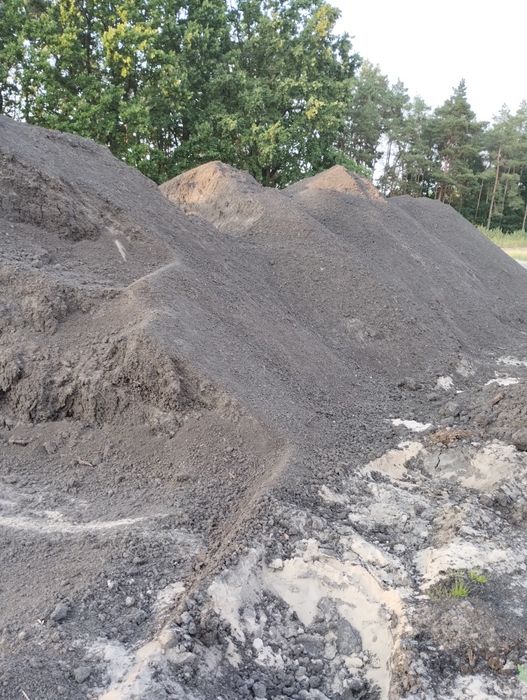 Czarnoziem ziemia ogrodnicza