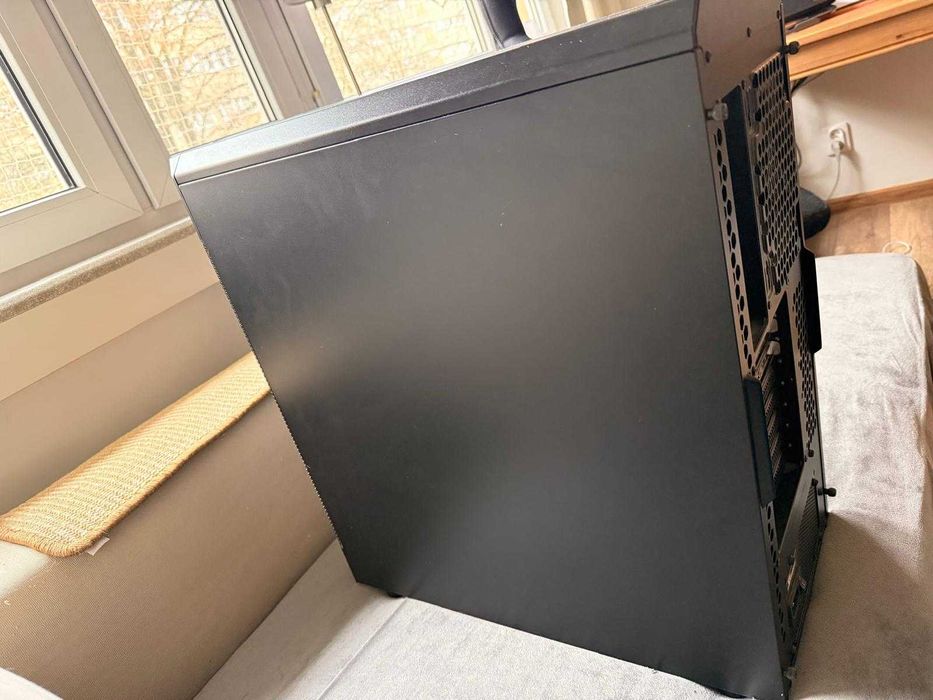 PC Ryzen 5 5600 / RX 6600XT / 16GB RAM / 256 GB