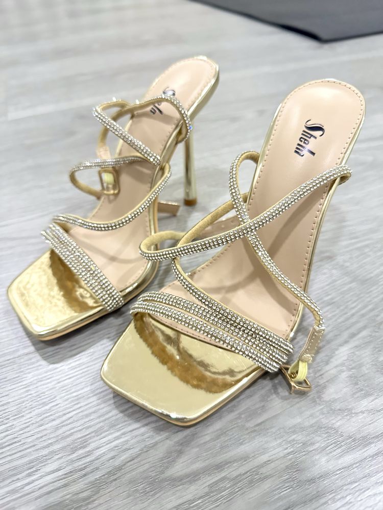 Sandalias salto alto - novas
