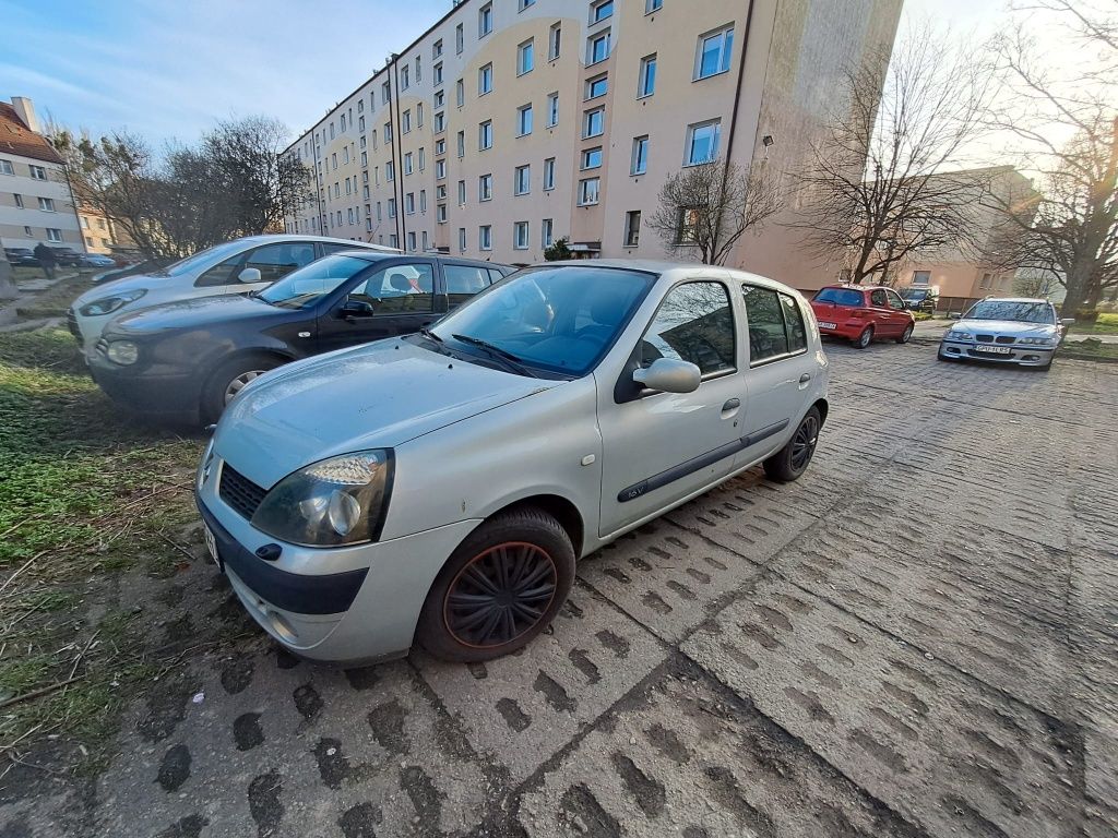 Renault Clio 2003 / bardzo dobry stan/ sprawna klimatyzacja