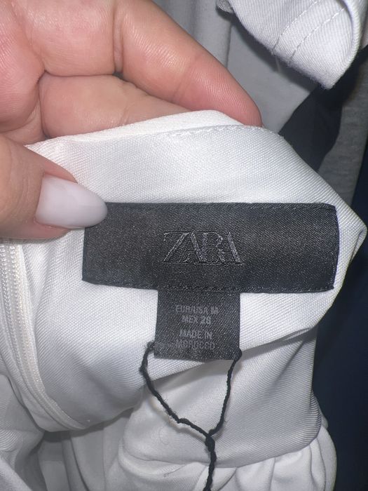Біла  сукня від  Zara