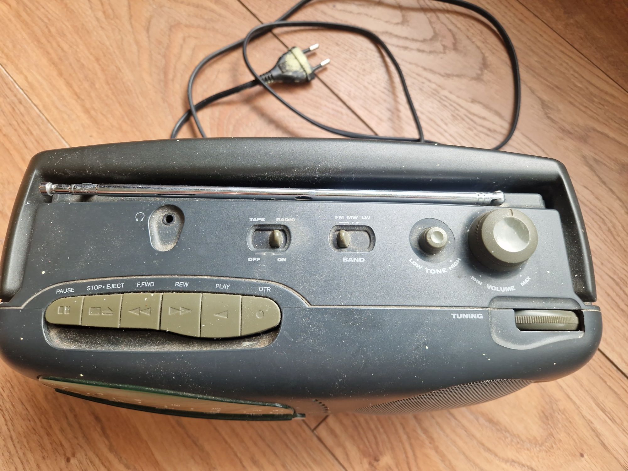 Radiomagnetofon Grundig RR276